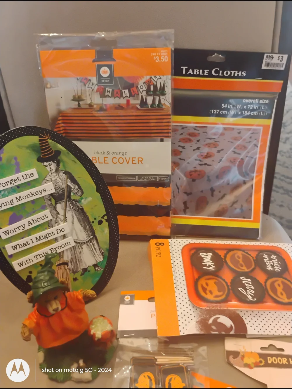 Halloween Tableware & Door Hanger Party Kit - Orange